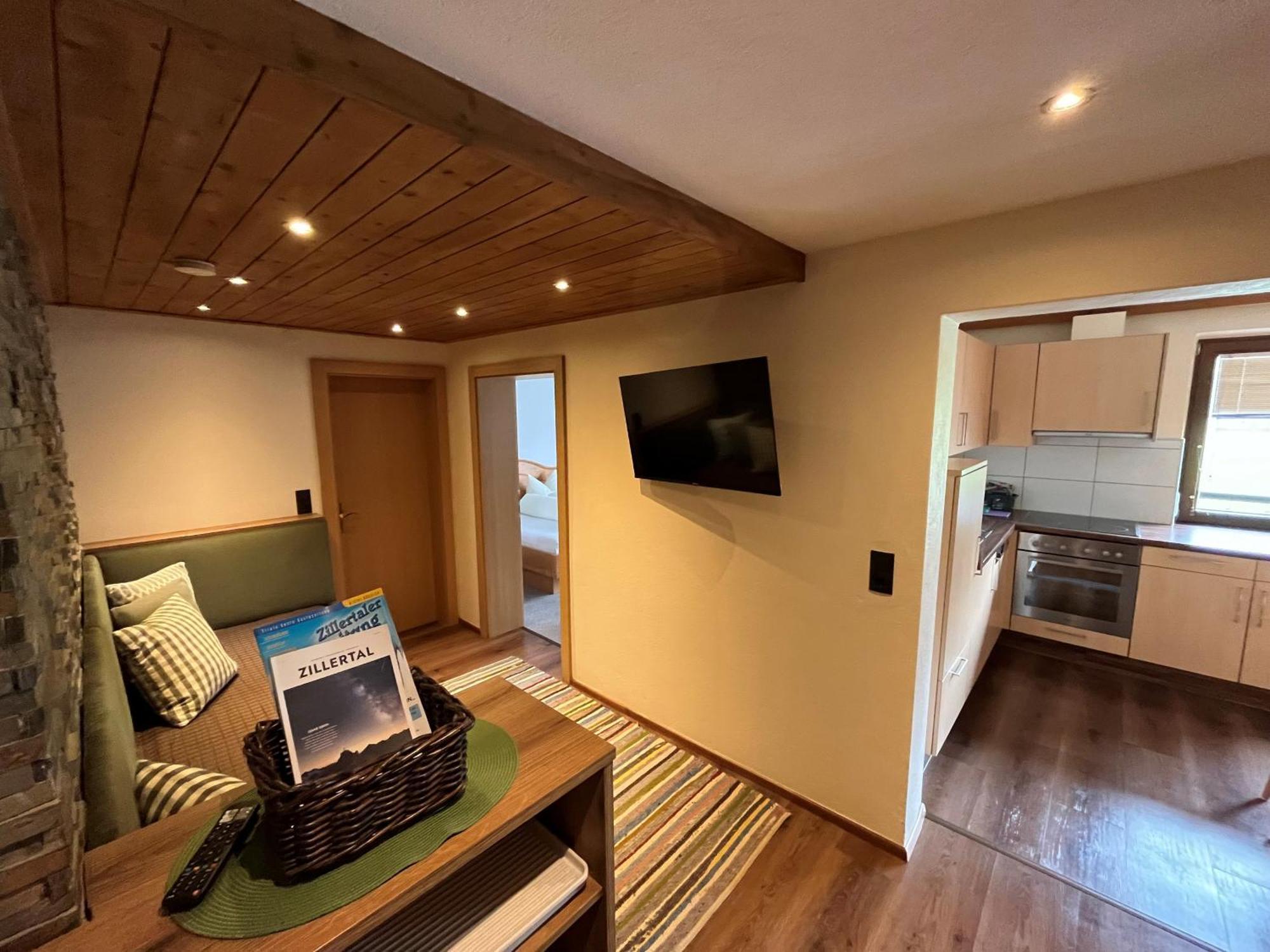 Appartement Gaestehaus Aloisia Hippach Ngoại thất bức ảnh